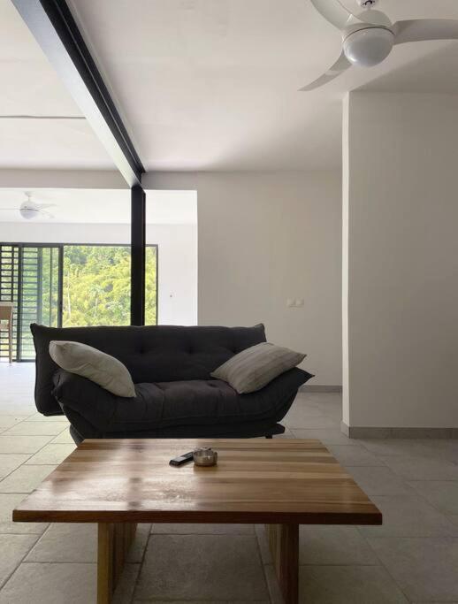 Spacieux Appartement A La Villa Montagne Le Carbet Exterior foto